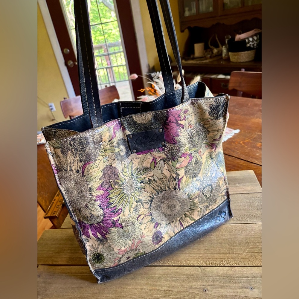 Patricia Nash Leather Floral Tote Bag with matching clutch/wristlet